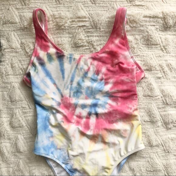 Abercrombie & Fitch Tie Dye Low Back One Piece Swimsuit - Picture 3 of 6